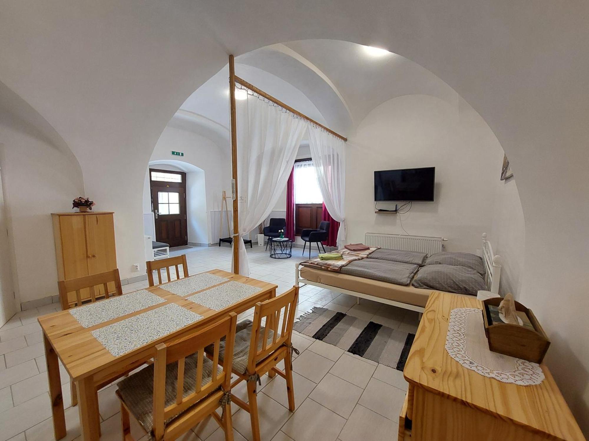 Apartmany Levoca Self Check In Экстерьер фото